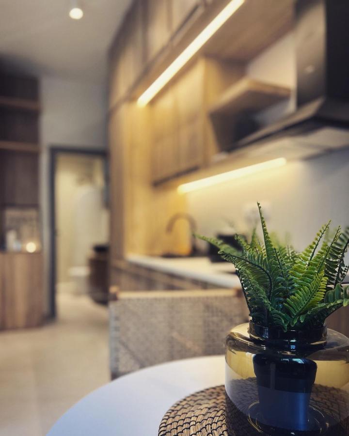 Luxurious Wooden Detail Flat In Center Apartment Chalkida