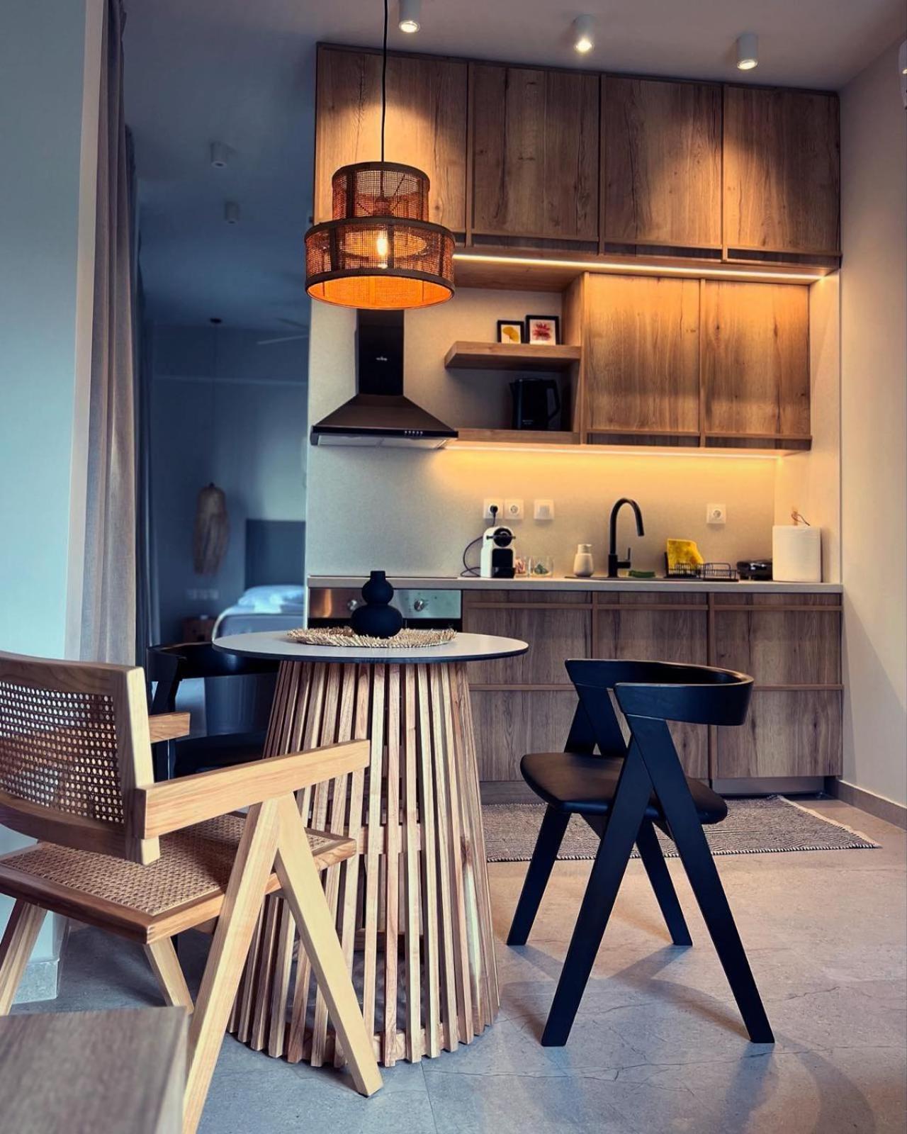 Apartment Luxurious Wooden Detail Flat In Center