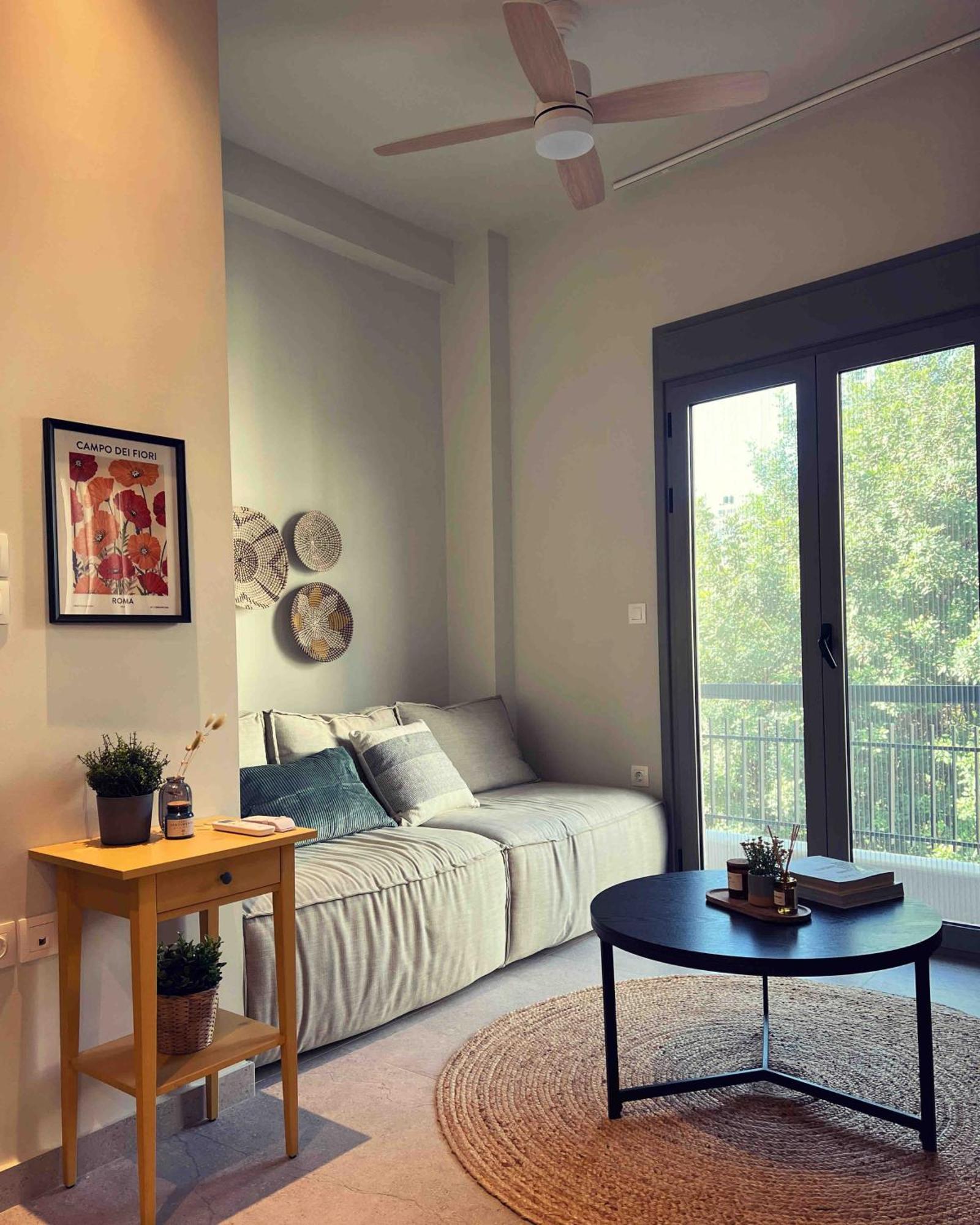 Luxurious Wooden Detail Flat In Center Chalkida